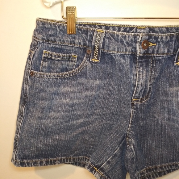 Vintage 2007 Tommy Hilfiger Flap Pocket Denim Shorts - Picture 2 of 13